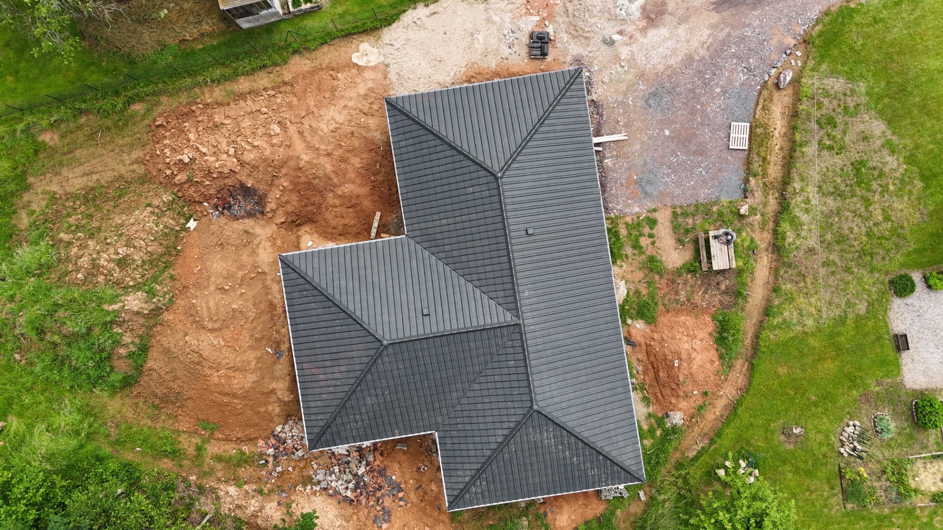 Vue zénithale — toiture tuiles anthracite